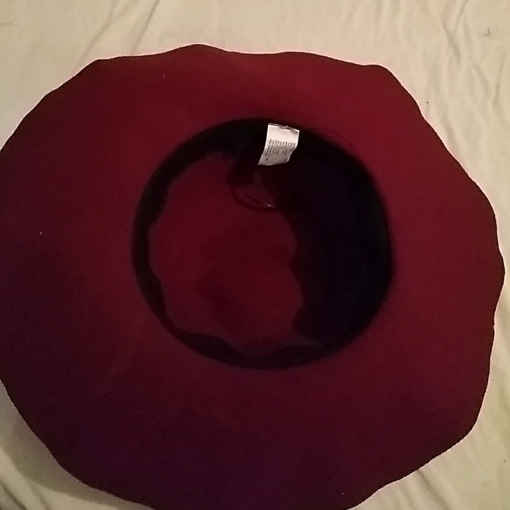 Hat - Picture 2 of 3